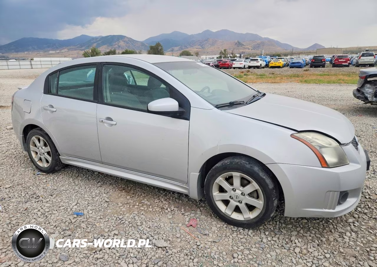 2010 Nissan Sentra 2.0 VIN:3N1AB6AP0AL688182 - 4