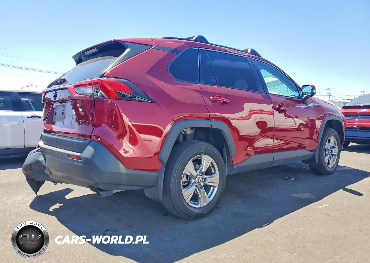 2023 Toyota Rav4 Xle VIN:2T3W1RFV2PW282999 - 3