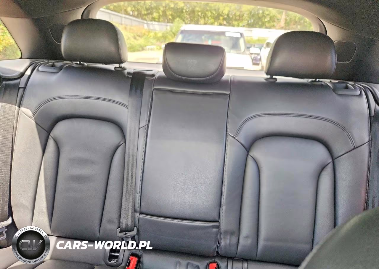 2018 Audi Q3 Premium Plus VIN:WA1JCCFS2JR030291 - 10