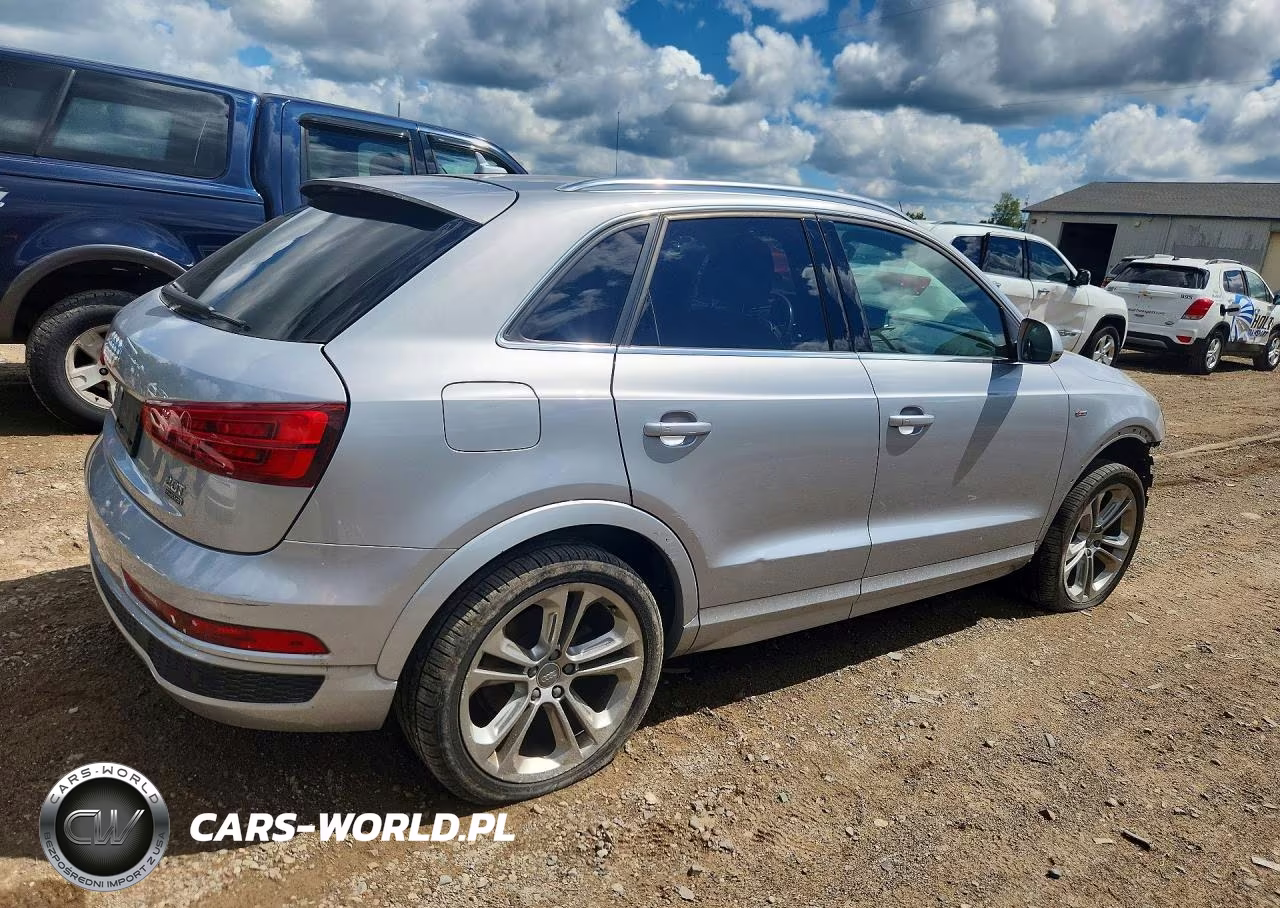 2018 Audi Q3 Premium Plus VIN:WA1JCCFS2JR030291 - 3