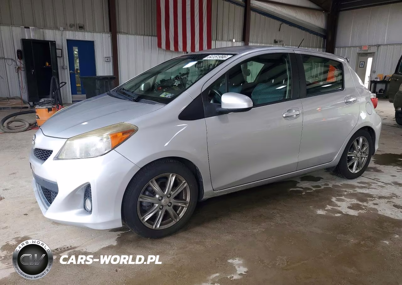 2012 Toyota Yaris 5-Door Se