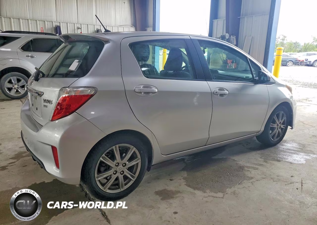 2012 Toyota Yaris 5-Door Se VIN:JTDKTUD30CD505979 - 3