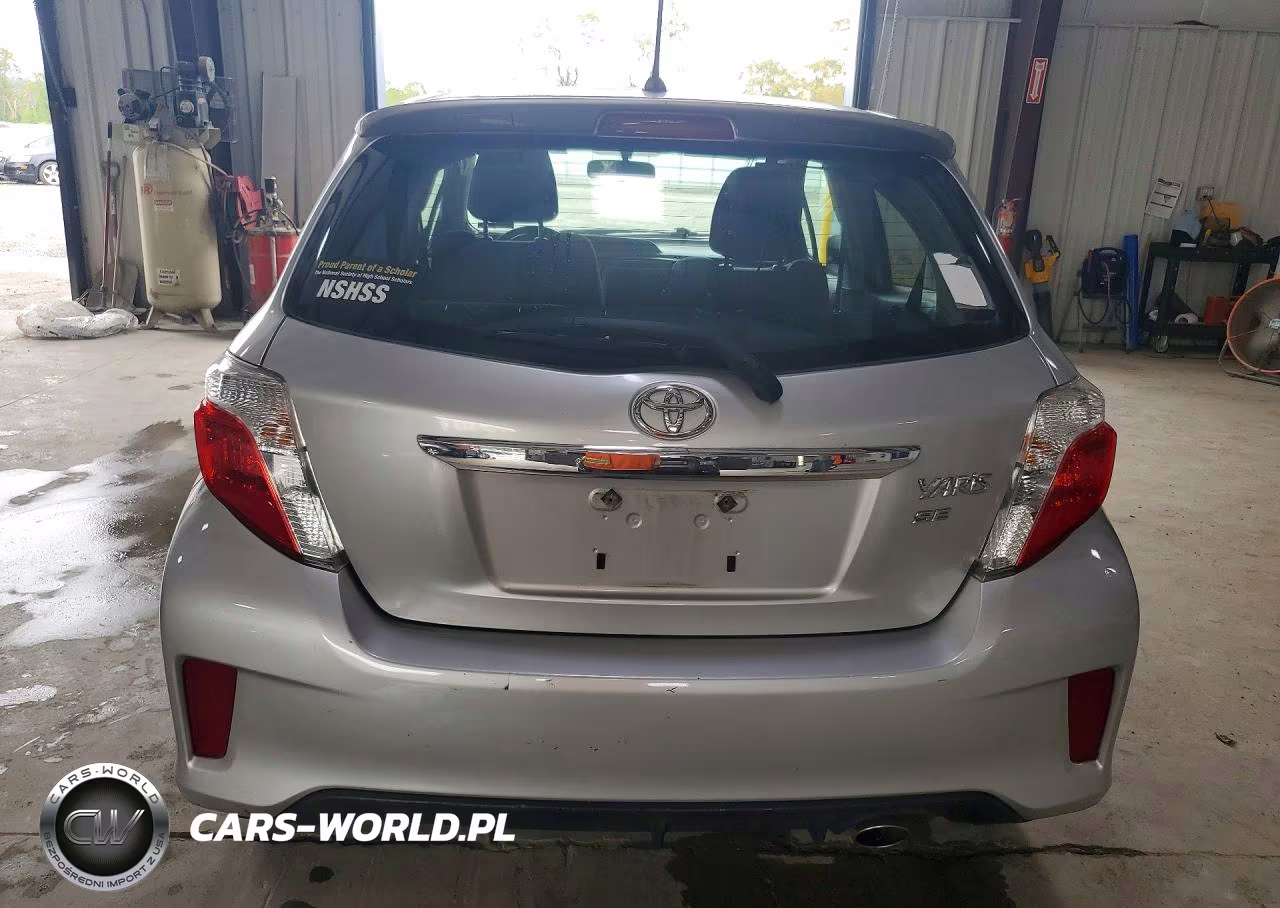 2012 Toyota Yaris 5-Door Se VIN:JTDKTUD30CD505979 - 6