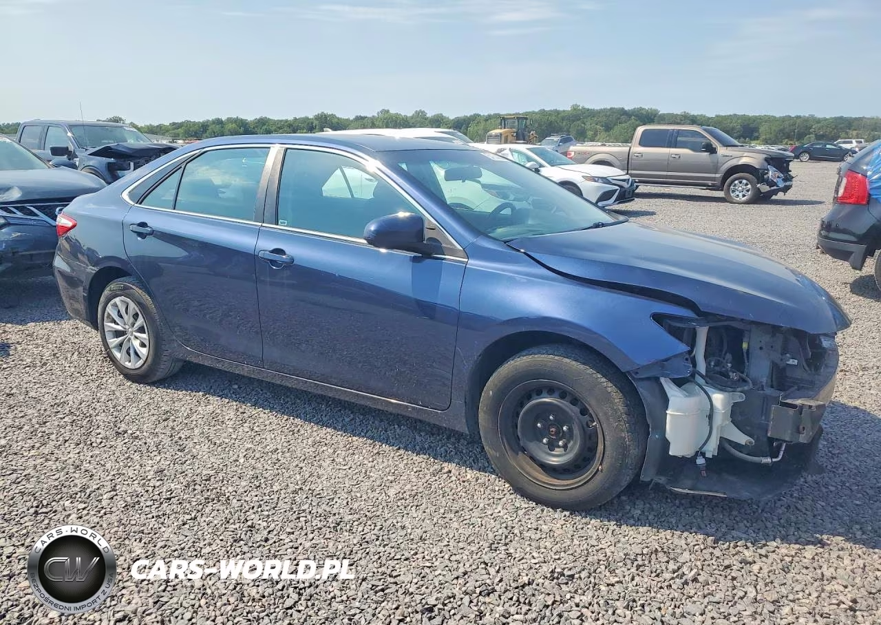 2017 Toyota Camry Le VIN:4T1BF1FK4HU706572 - 4