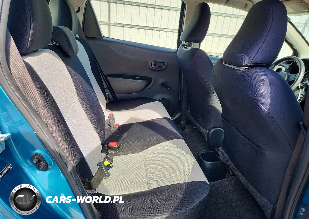 2012 Toyota Yaris 5-Door L VIN:JTDKTUD30CD517873 - 10