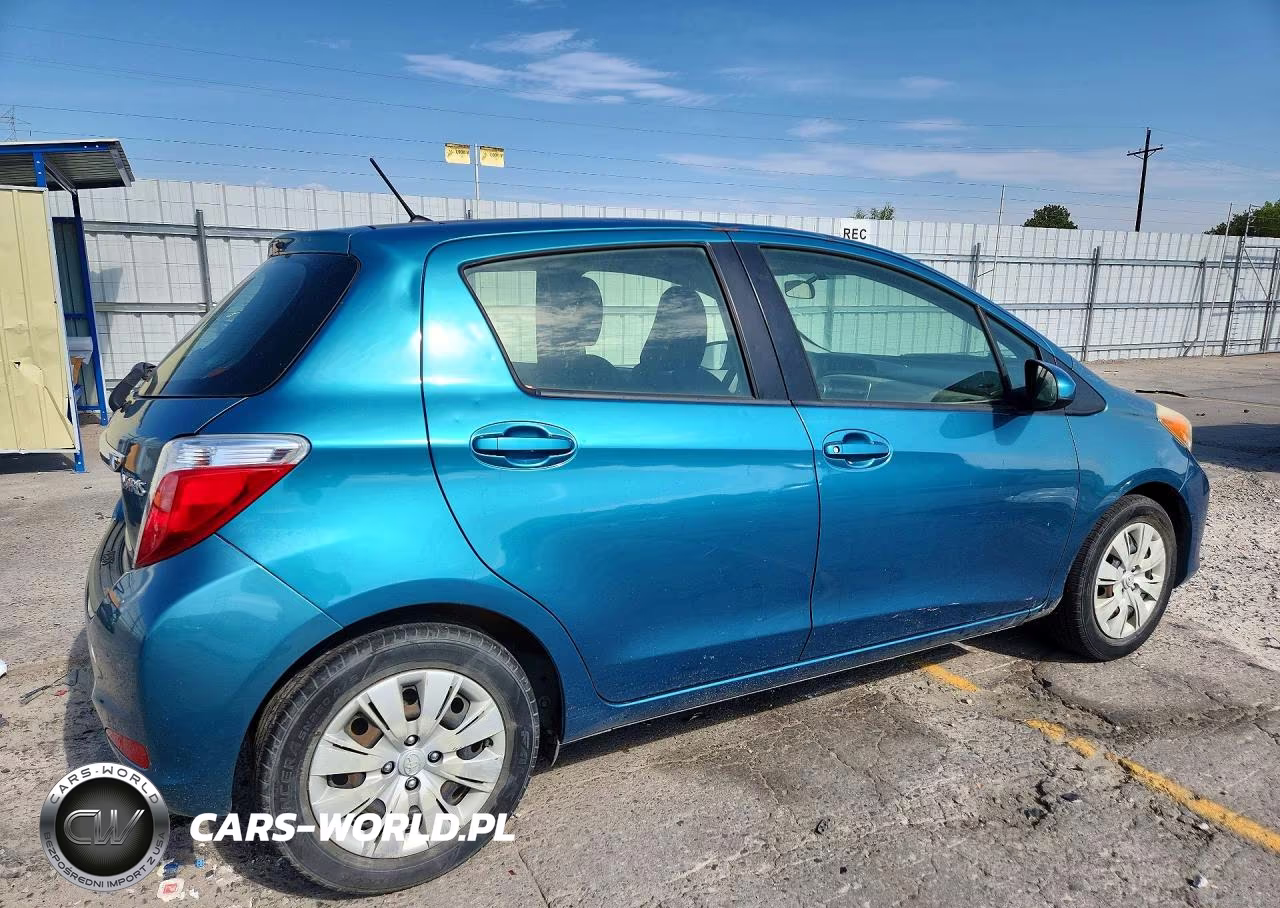 2012 Toyota Yaris 5-Door L VIN:JTDKTUD30CD517873 - 3