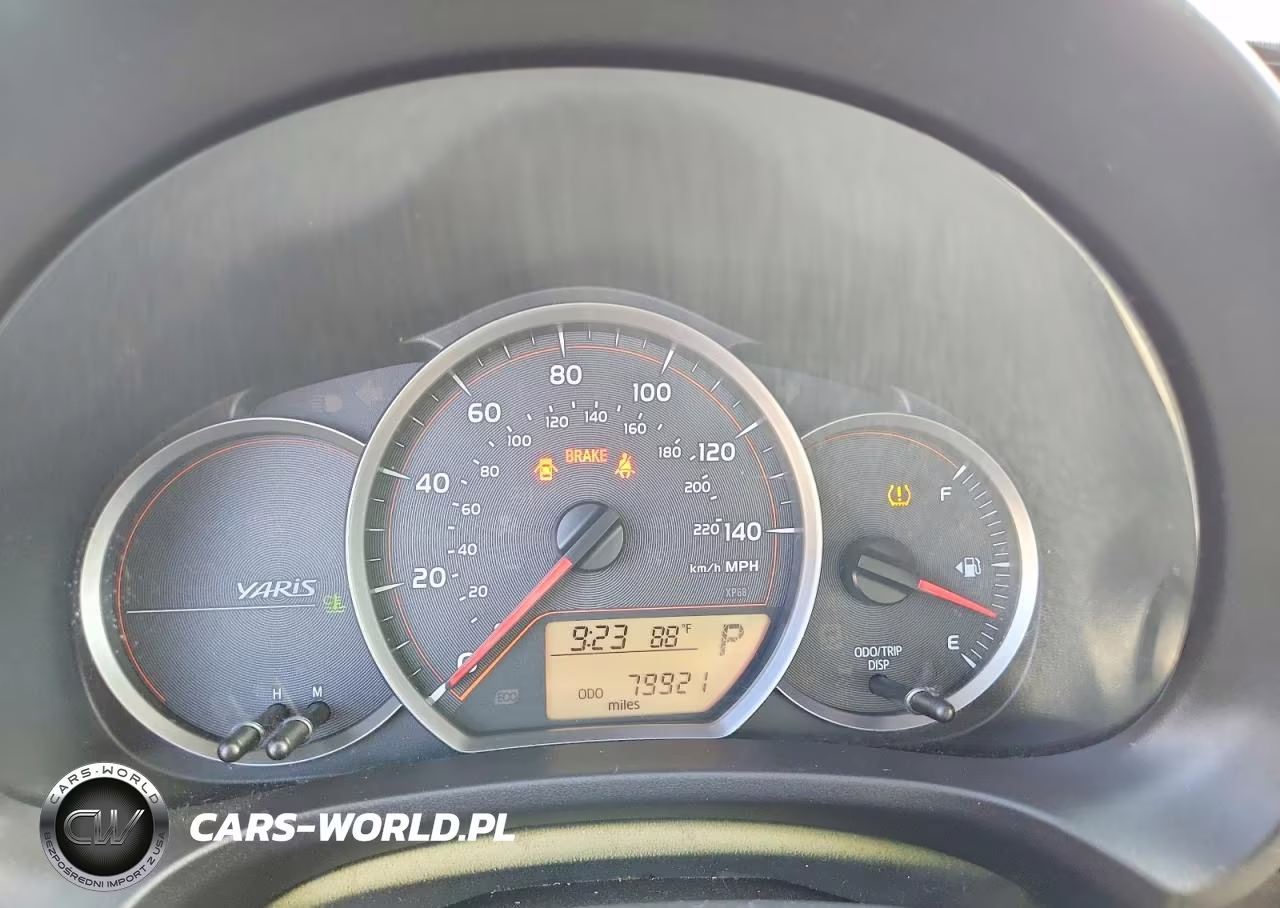 2012 Toyota Yaris 5-Door L VIN:JTDKTUD30CD517873 - 9