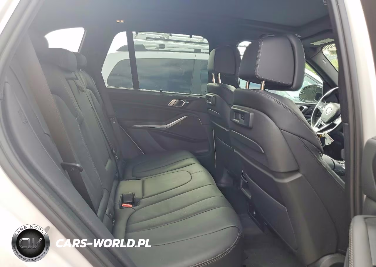 2022 BMW X5 xDrive45E VIN:5UXTA6C00N9L31560 - 11