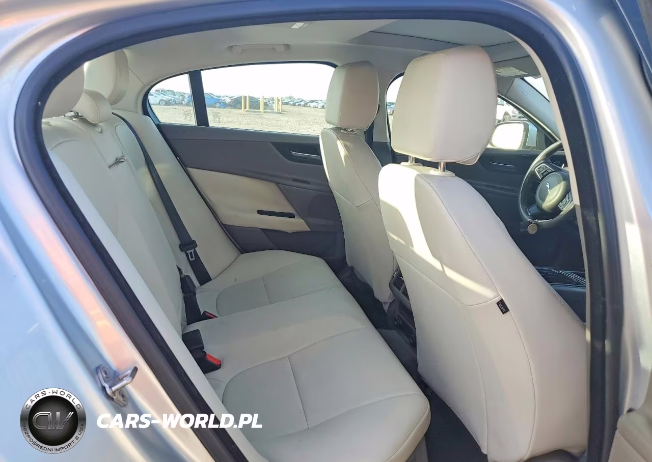 2017 Jaguar Xe Premium VIN:SAJAD4BG9HA973749 - 10