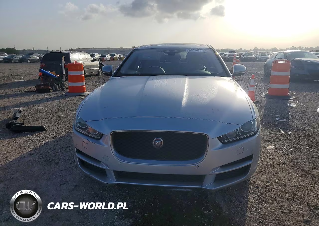 2017 Jaguar Xe Premium VIN:SAJAD4BG9HA973749 - 5