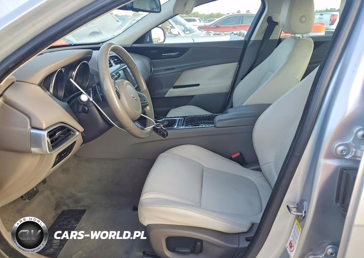 2017 Jaguar Xe Premium VIN:SAJAD4BG9HA973749 - 7