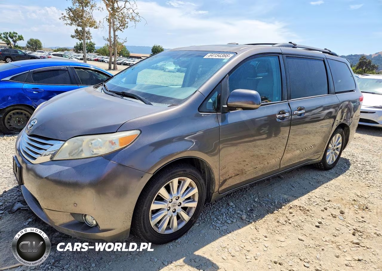 2011 Toyota Sienna Limited 7-Passenger – zdjęcie 1 z 13