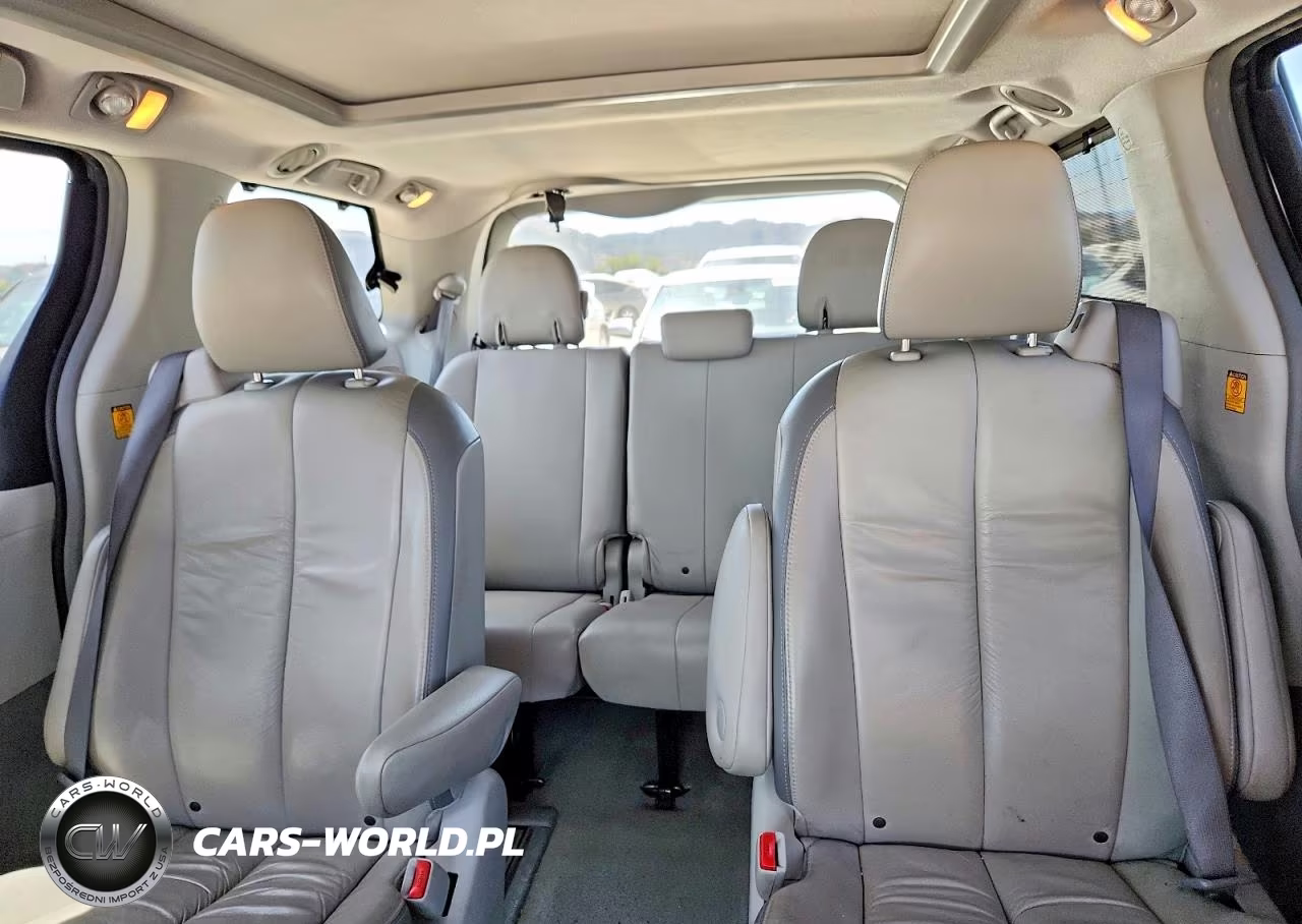 2011 Toyota Sienna Limited 7-Passenger VIN:5TDDK3DCXBS022895 - 10