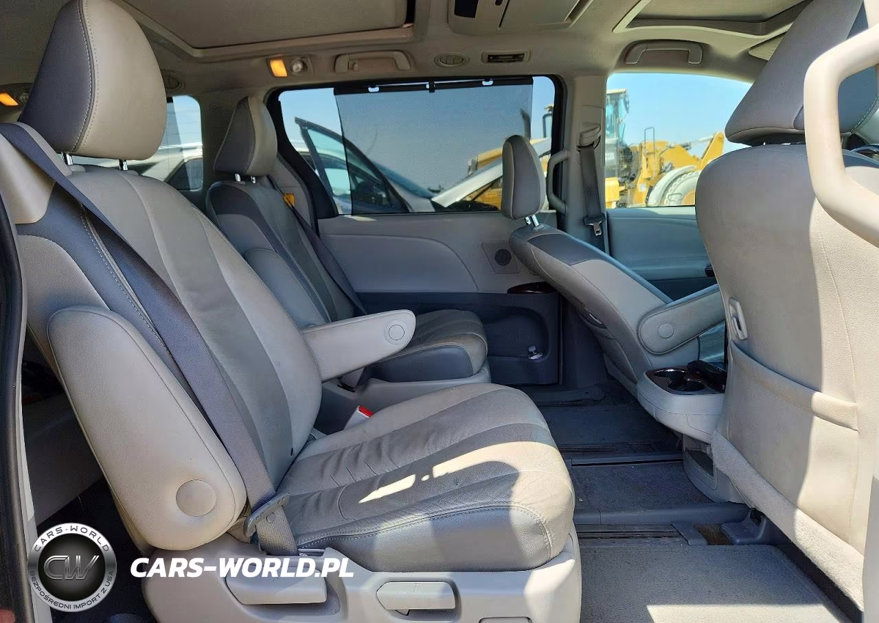 2011 Toyota Sienna Limited 7-Passenger VIN:5TDDK3DCXBS022895 - 11