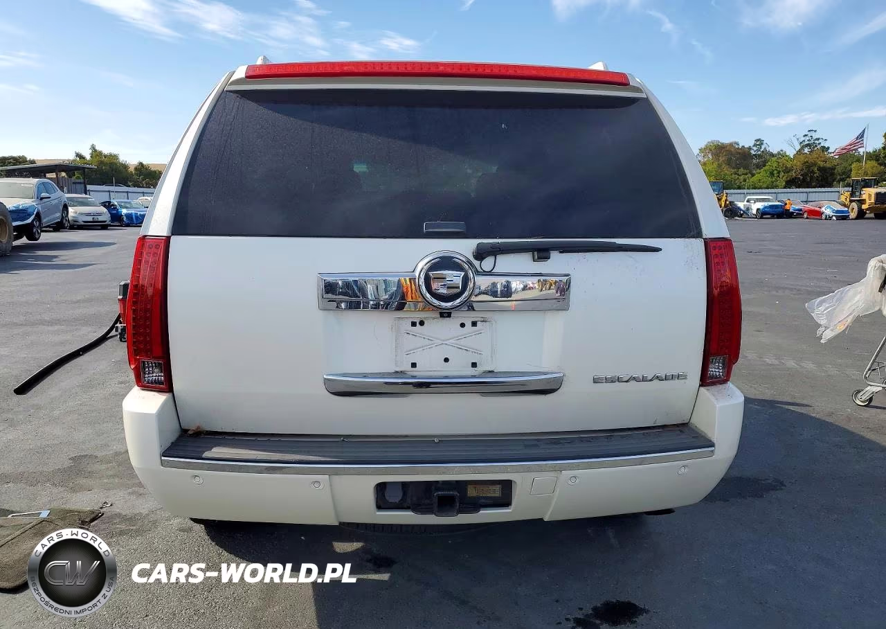 2008 Cadillac Escalade Luxury VIN:1GYFK63818R197027 - 6