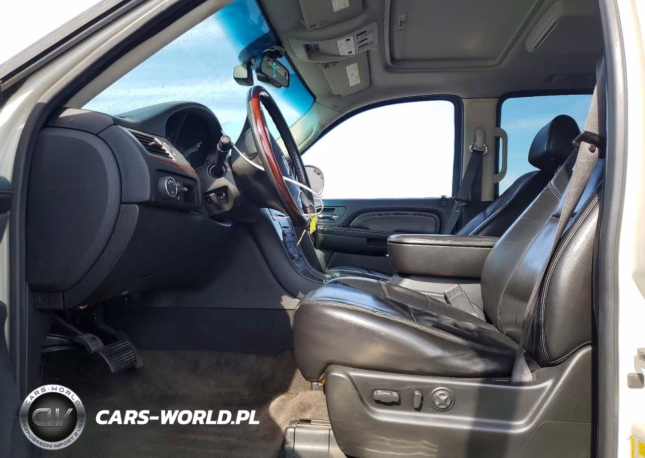 2008 Cadillac Escalade Luxury VIN:1GYFK63818R197027 - 7