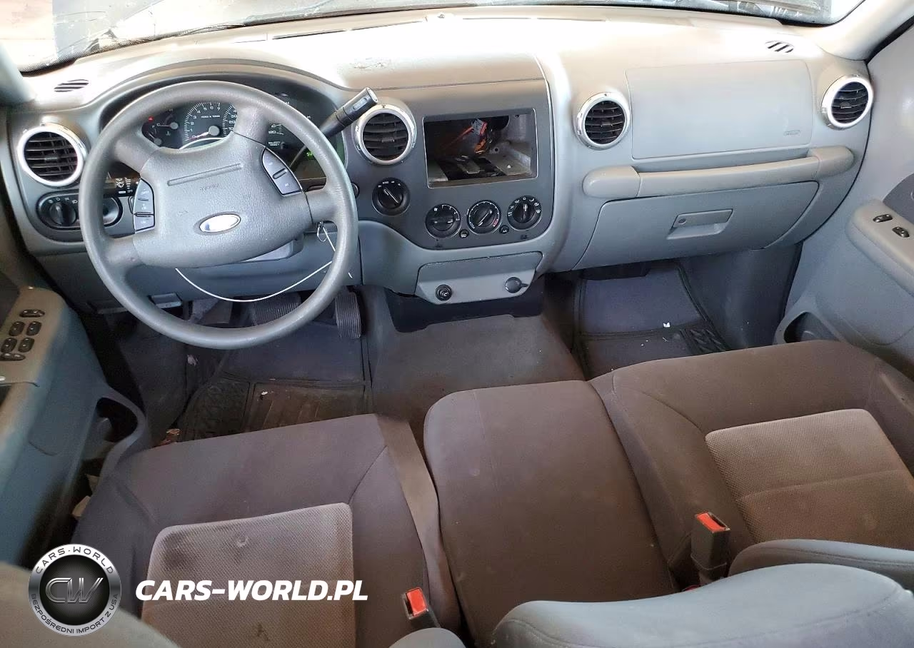 2004 Ford Expedition Xls VIN:1FMPU14W84LA37255 - 8
