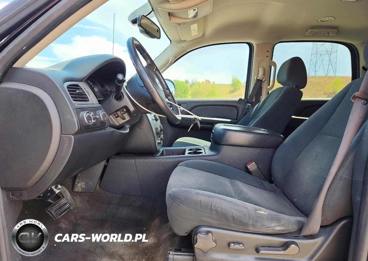 2008 Chevrolet Tahoe K1500 VIN:1GNFK13088J235992 - 7