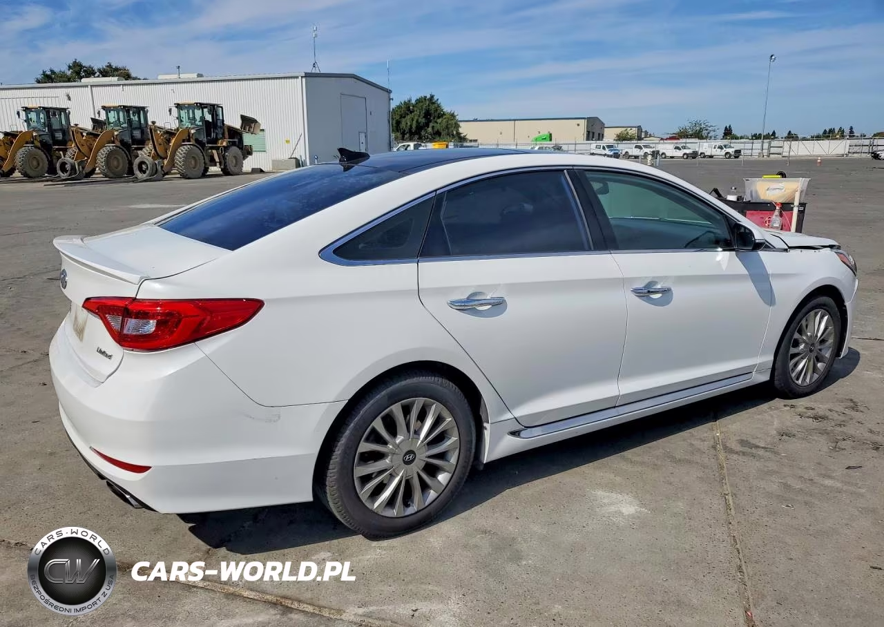 2015 Hyundai Sonata Limited VIN:5NPE34AF9FH013039 - 3