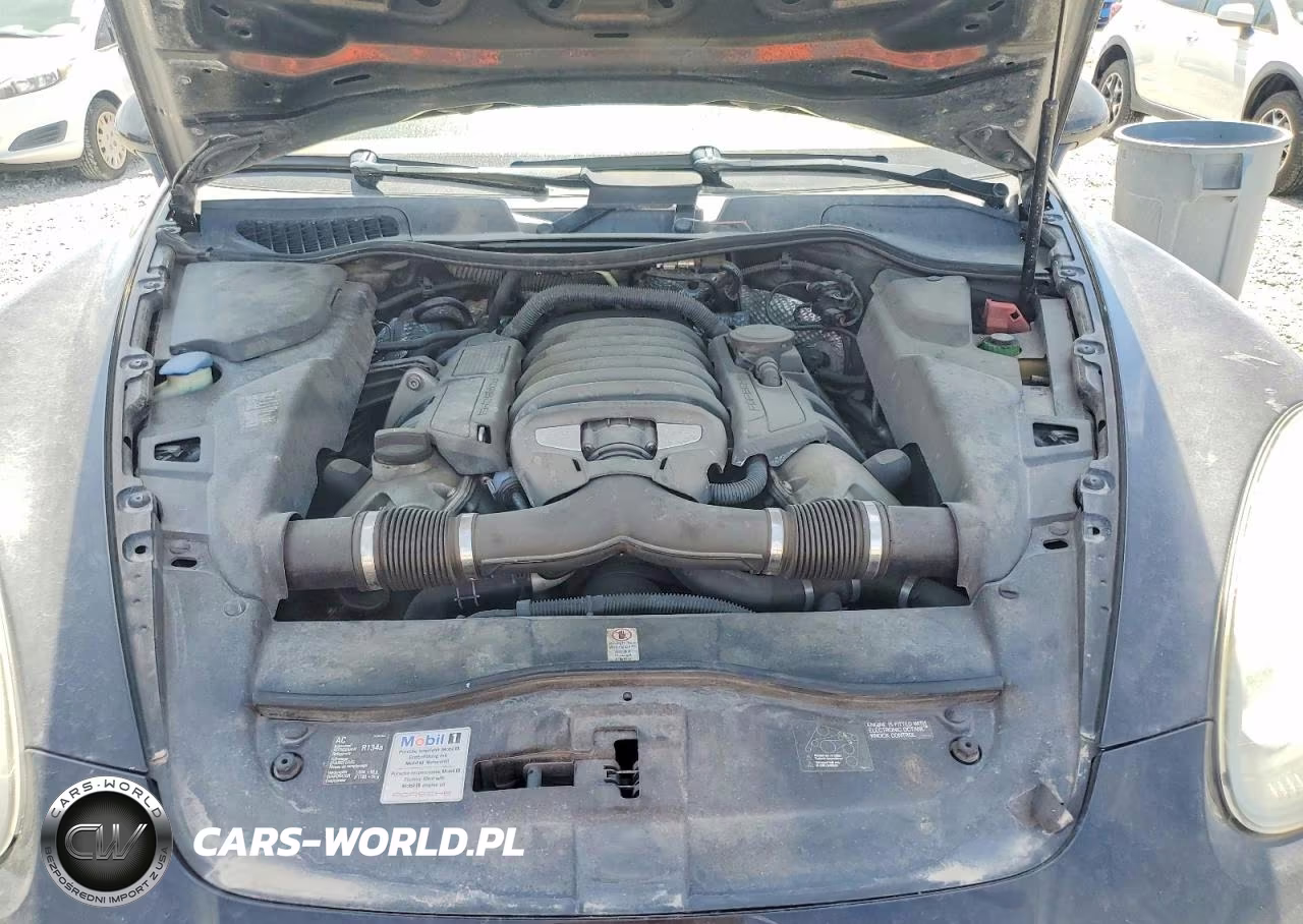 2011 Porsche Cayenne S VIN:WP1AB2A23BLA44357 - 11