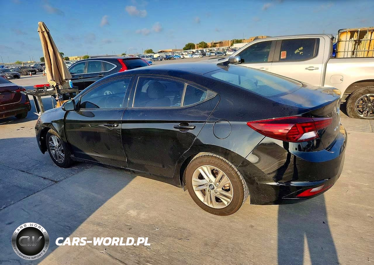 2019 Hyundai Elantra Value Edition VIN:KMHD84LFXKU784129 - 2