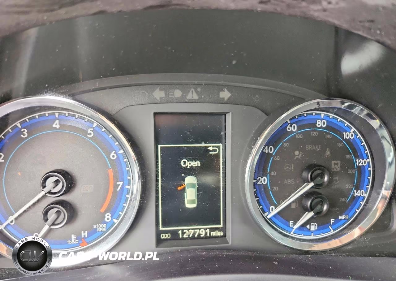 2017 Toyota Corolla Se VIN:5YFBURHE9HP724983 - 9