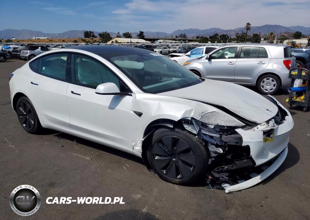 2026 Tesla Model 3 VIN:5YJ3E1EA2TF121141 - 4