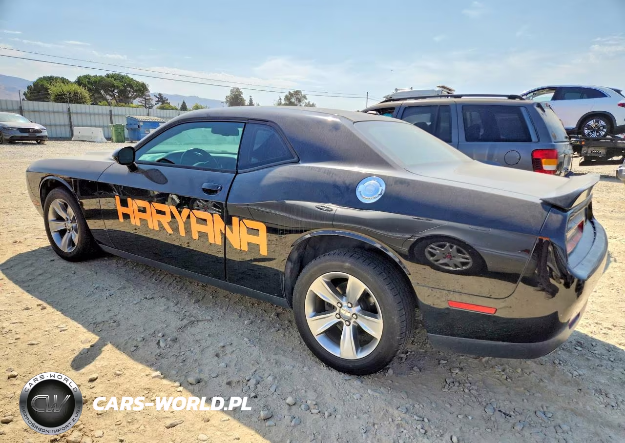 2018 Dodge Challenger Sxt VIN:2C3CDZAG2JH123933 - 2