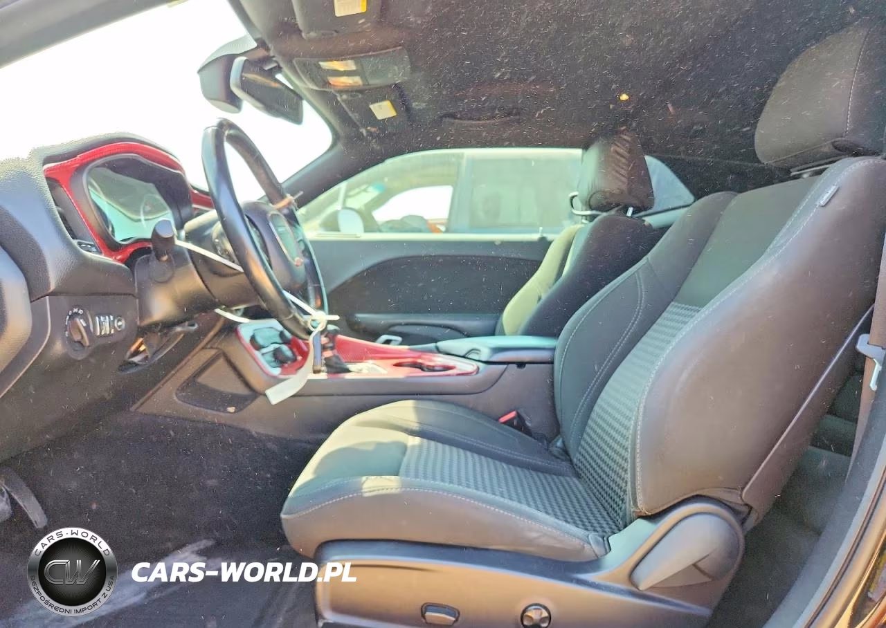 2018 Dodge Challenger Sxt VIN:2C3CDZAG2JH123933 - 7