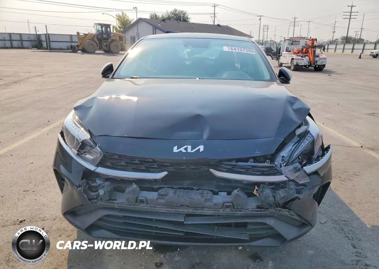 2023 Kia Forte Lxs VIN:3KPF24AD4PE560702 - 5
