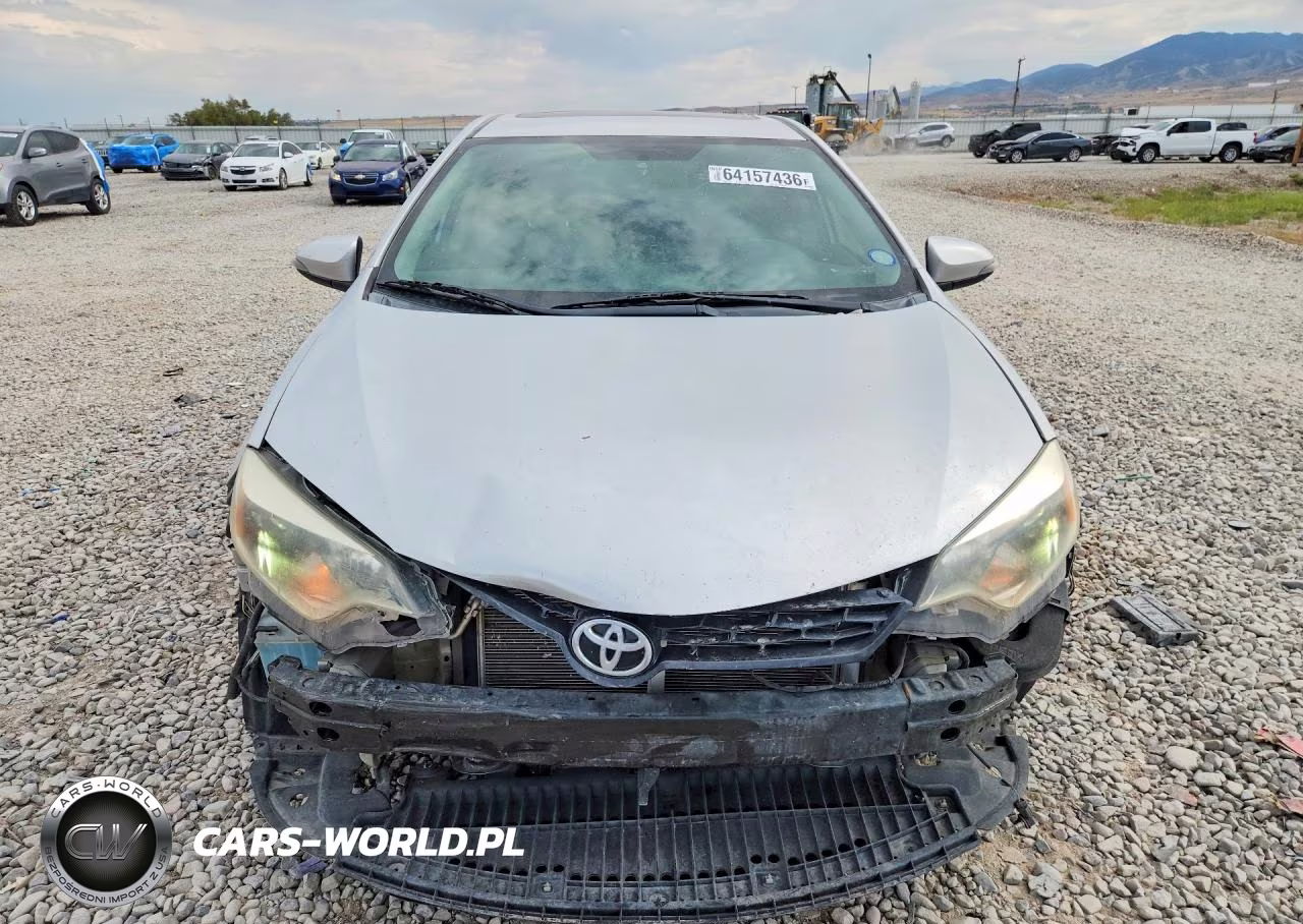 2015 Toyota Corolla S Plus VIN:5YFBURHE8FP211298 - 5