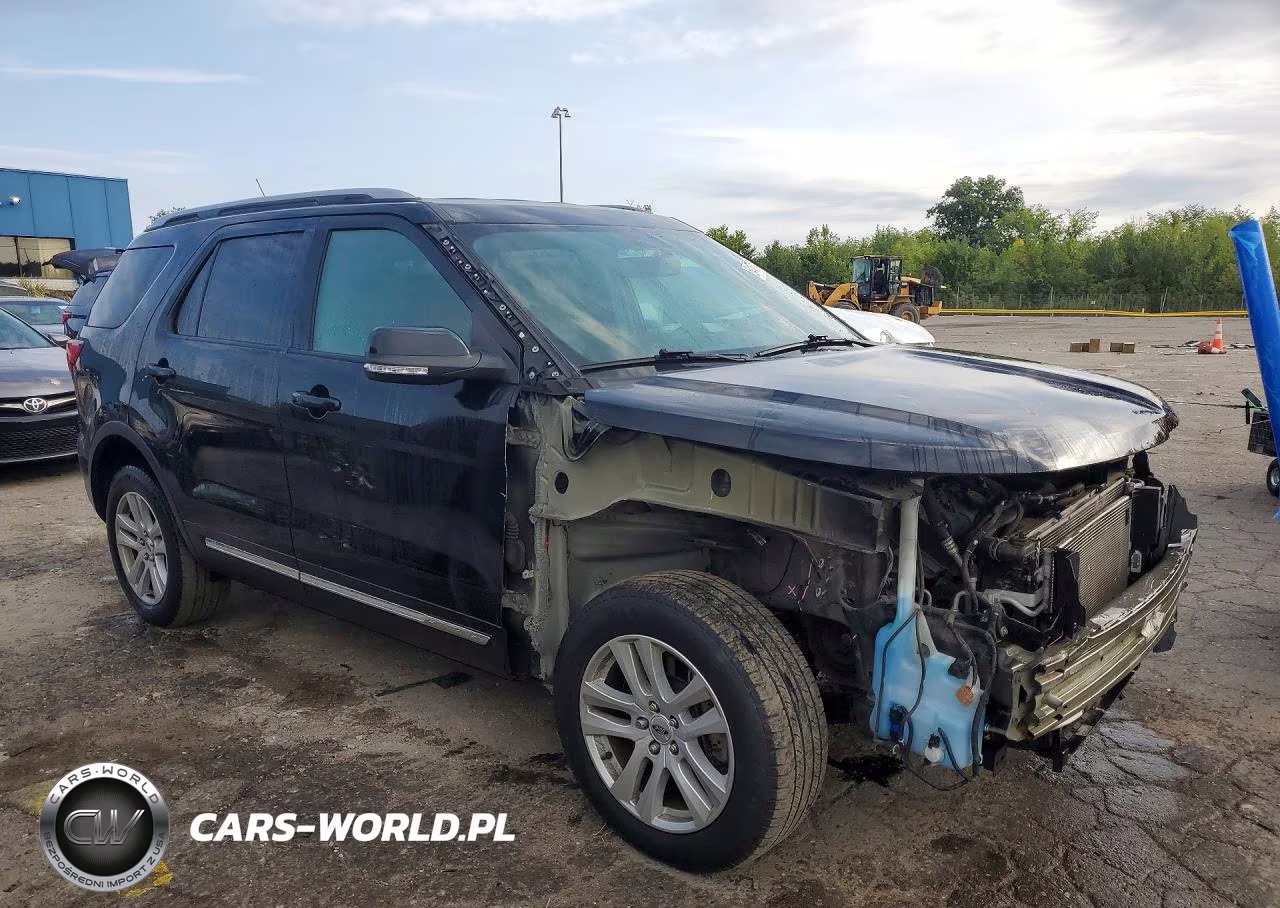 2018 Ford Explorer Xlt VIN:1FM5K8D8XJGC83736 - 4