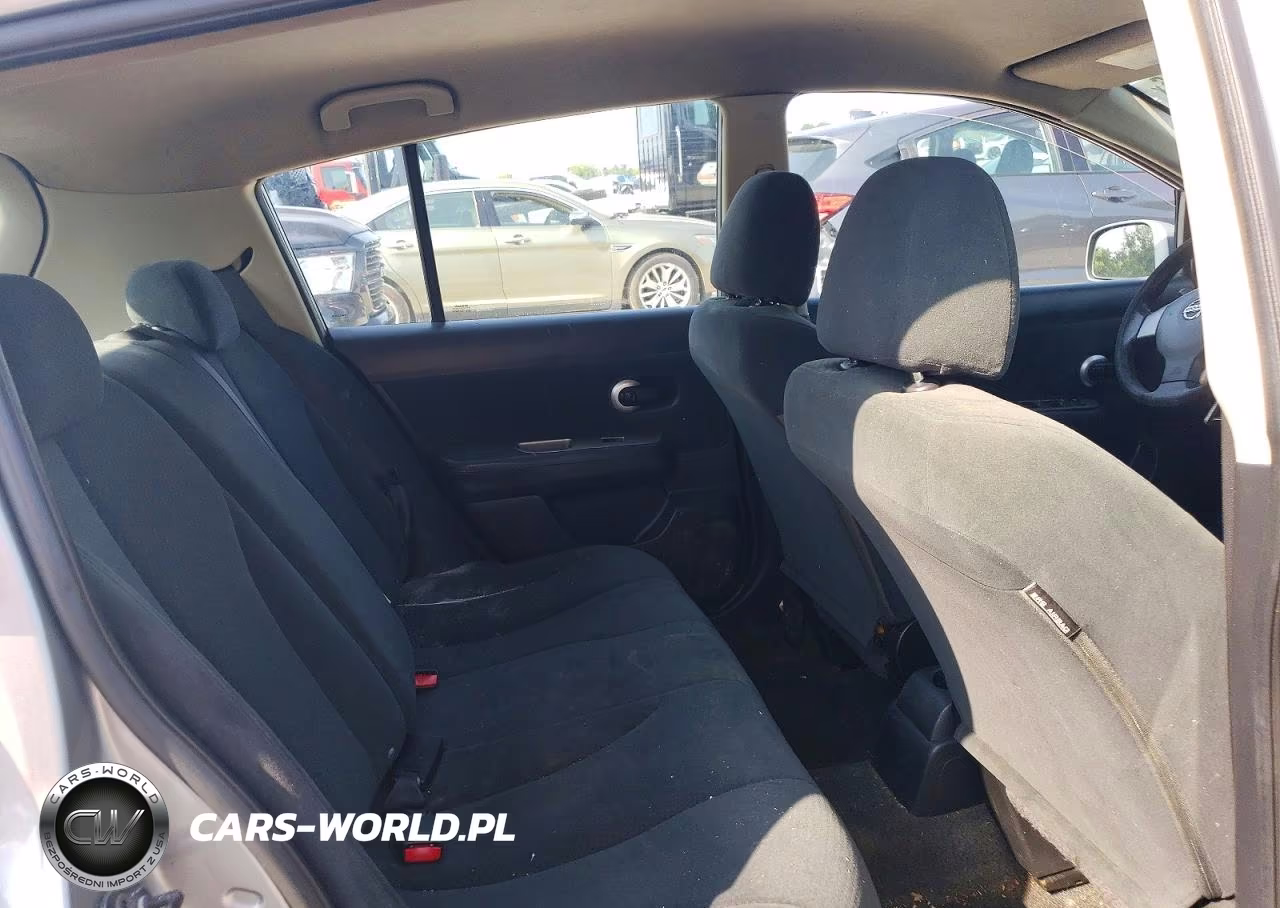 2010 Nissan Versa 1.8 S VIN:3N1BC1CP7AL435362 - 10