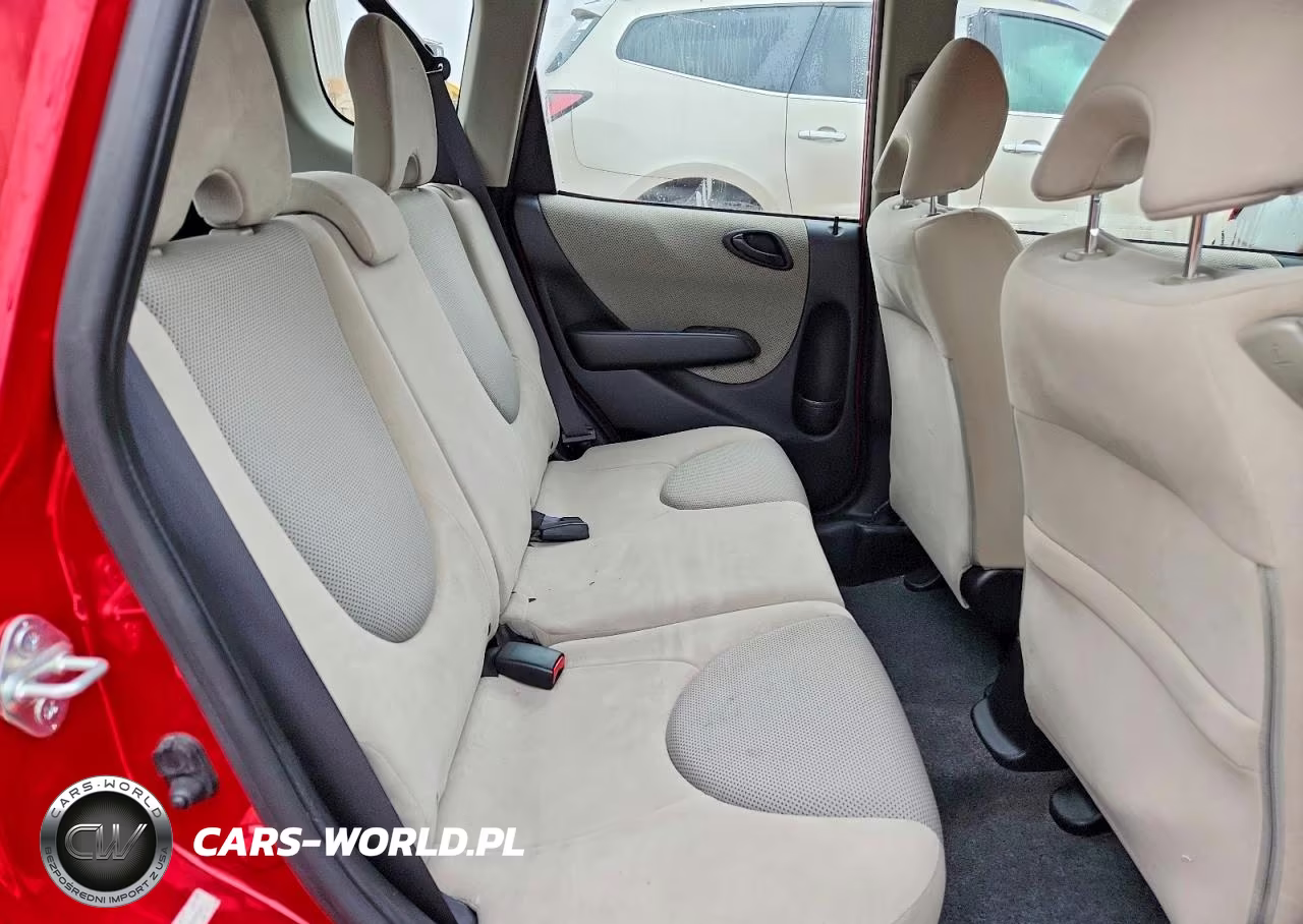 2007 Honda Fit VIN:JHMGD38497S056561 - 10