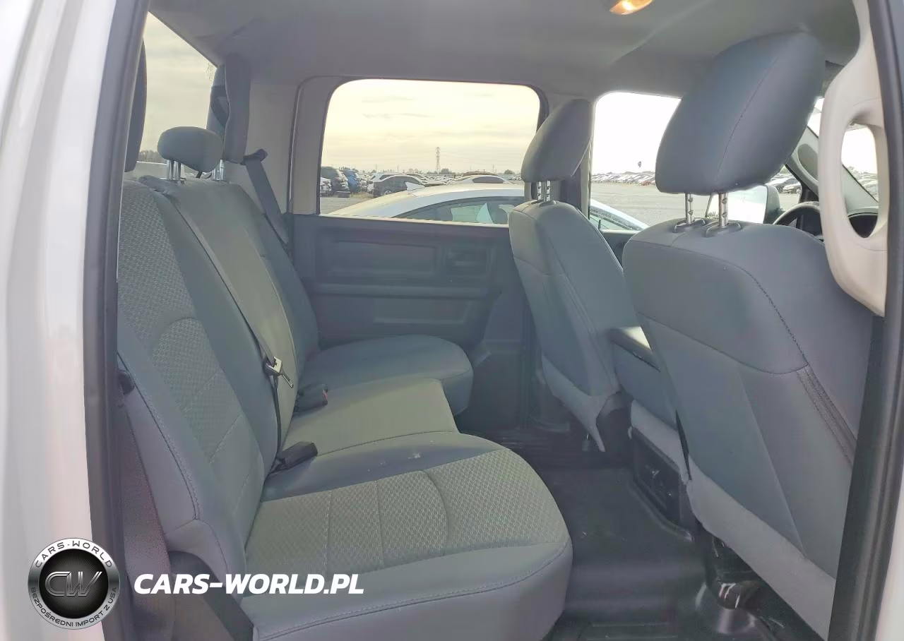 2019 Ram 1500 Classic Tradesman VIN:1C6RR7KM1KS750298 - 10