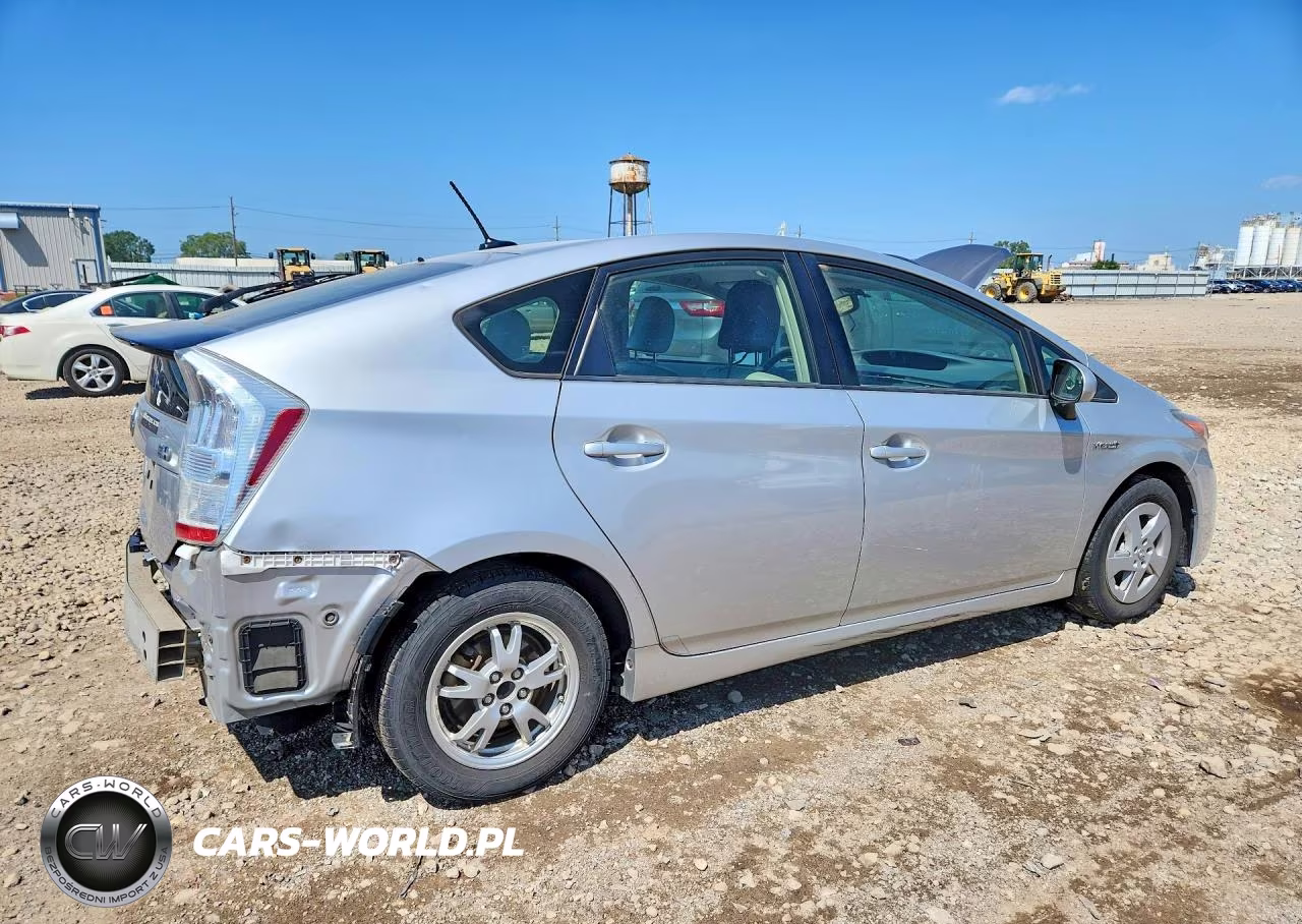 2011 Toyota Prius Four VIN:JTDKN3DU4B5335972 - 3