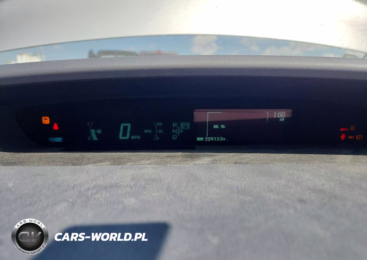 2011 Toyota Prius Four VIN:JTDKN3DU4B5335972 - 9