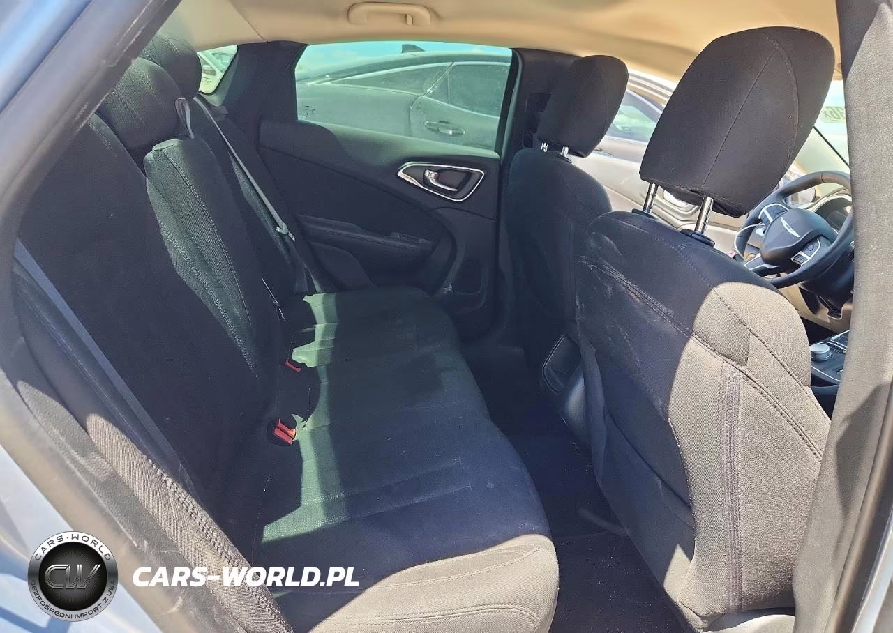 2015 Chrysler 200 Limited VIN:1C3CCCAB6FN605789 - 10