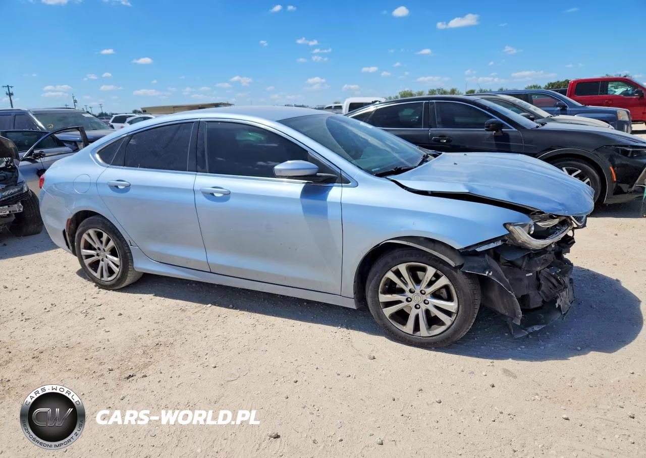 2015 Chrysler 200 Limited VIN:1C3CCCAB6FN605789 - 4