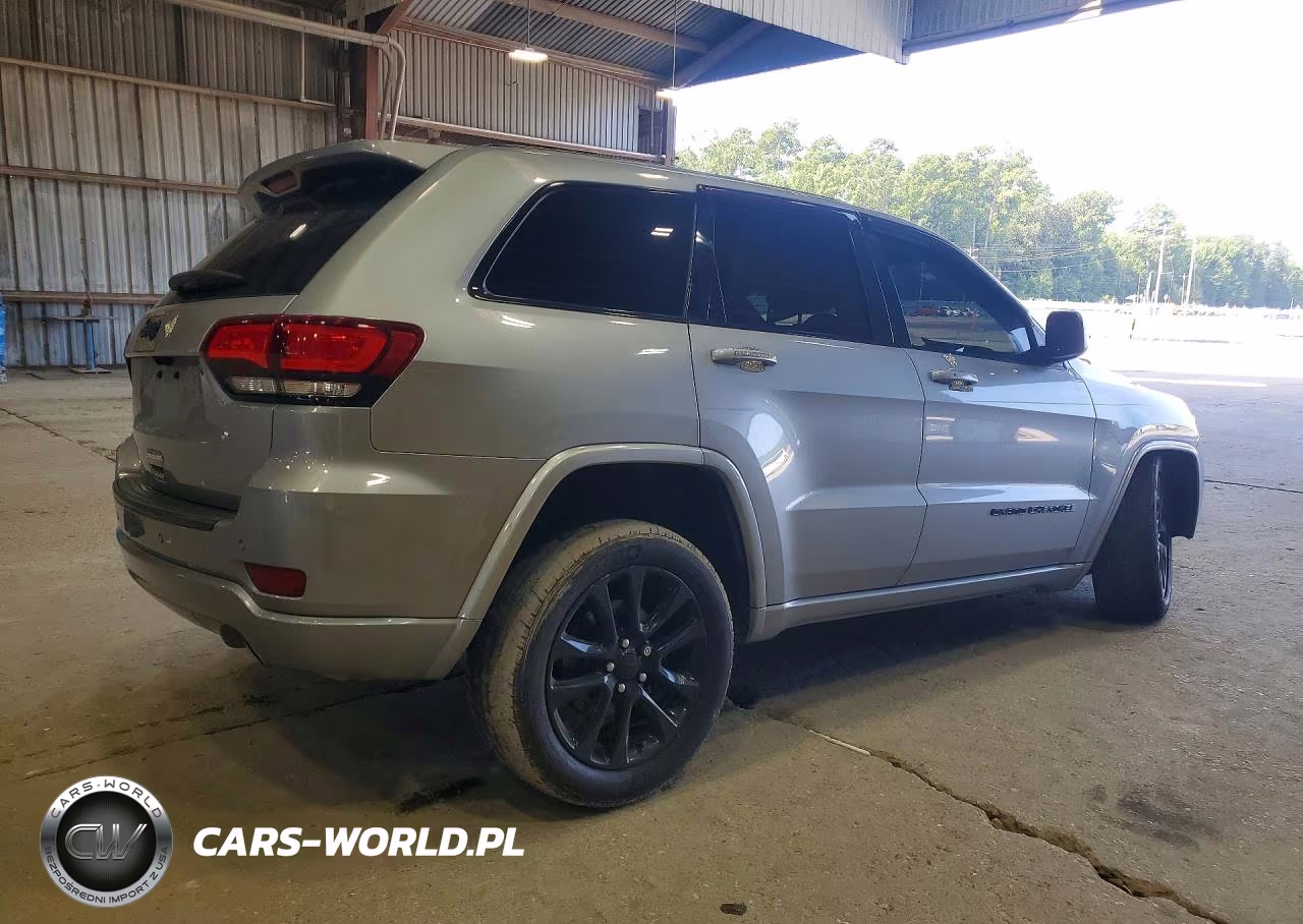 2021 Jeep Grand Cherokee Laredo VIN:1C4RJEAG5MC597390 - 3