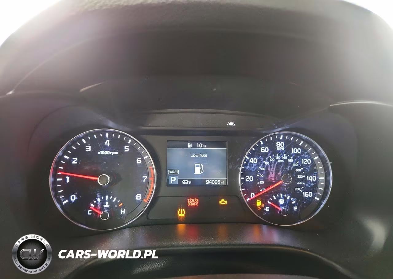2019 Kia Forte S VIN:3KPF34ADXKE042129 - 9