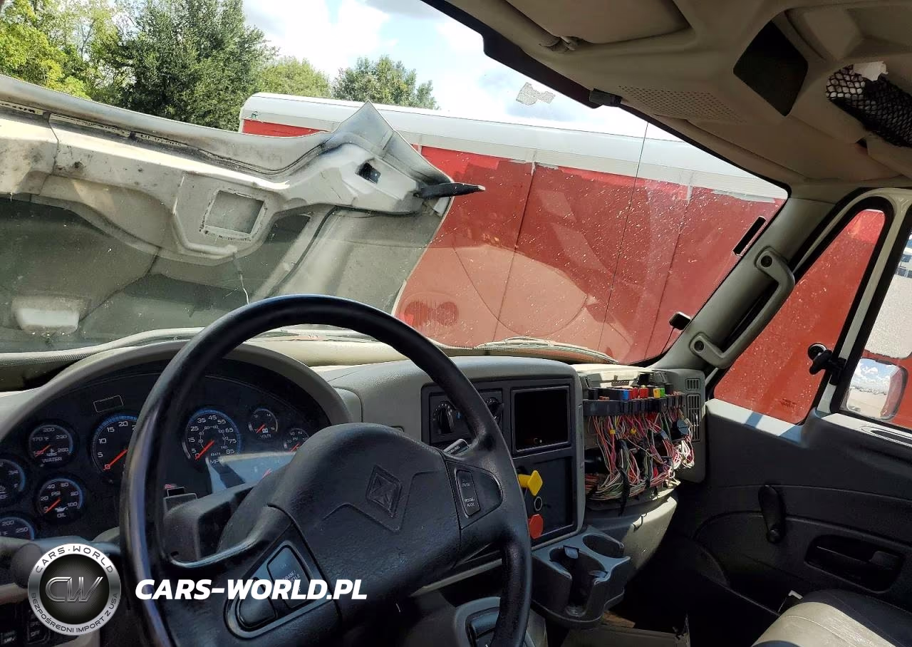 2018 International 4000 4400 - Semi Truck VIN:1HSMKTAN8JH557689 - 8