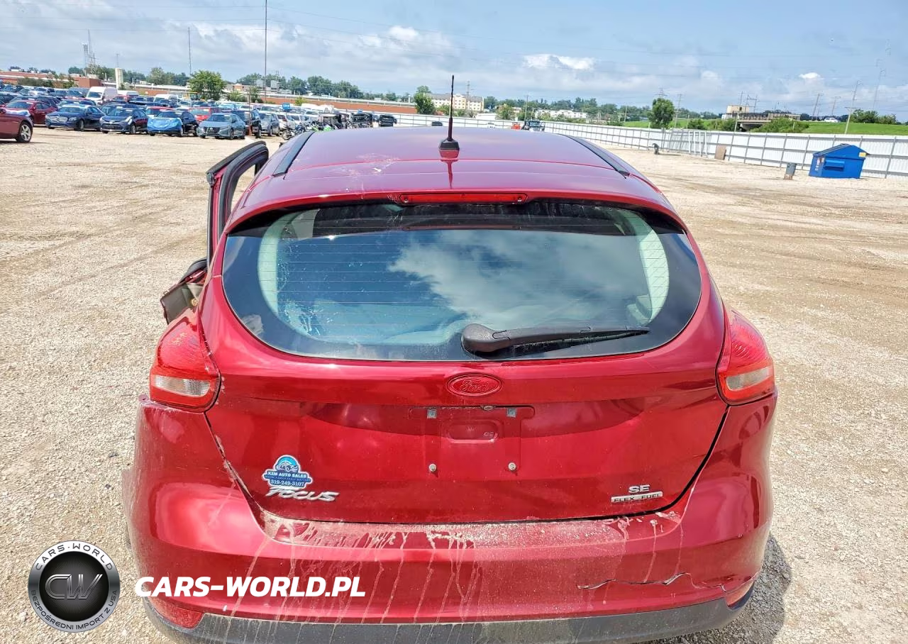 2016 Ford Focus Se VIN:1FADP3K23GL314110 - 6
