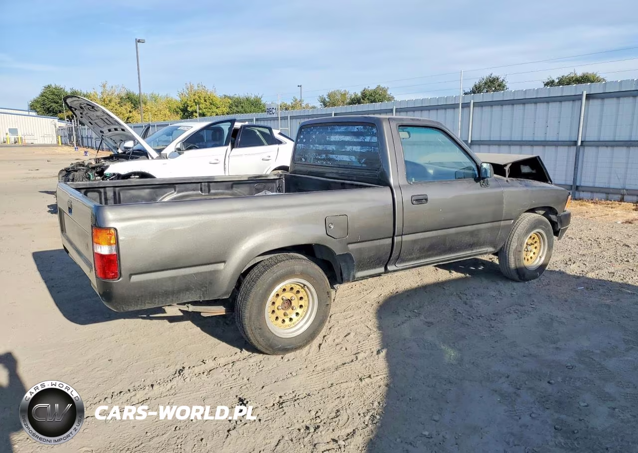 1990 Toyota Pickup 1-2 Ton Short Wheelbase VIN:JT4RN81A9L0048311 - 3