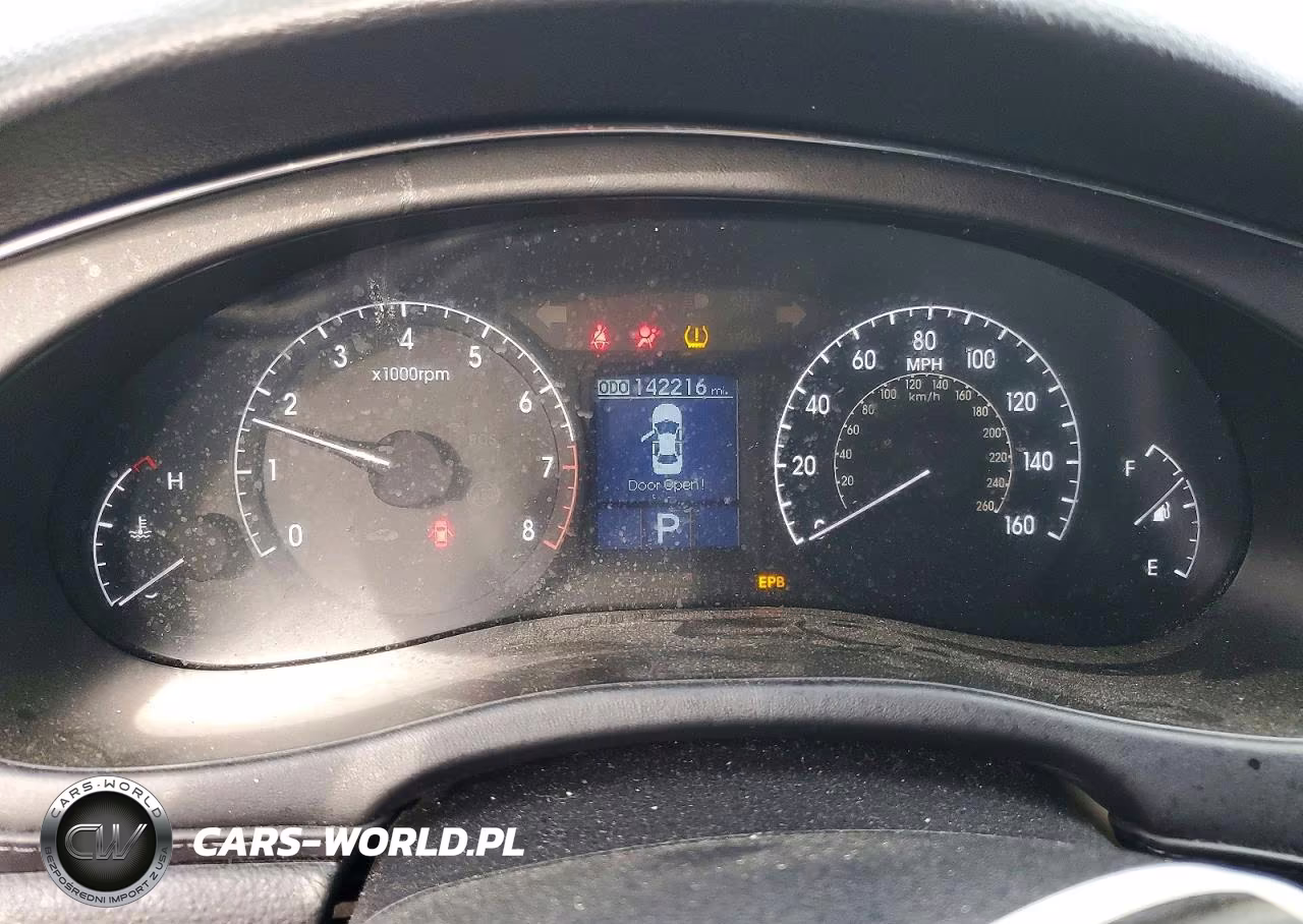 2011 Hyundai Genesis 4.6L VIN:KMHGC4DF6BU133641 - 9