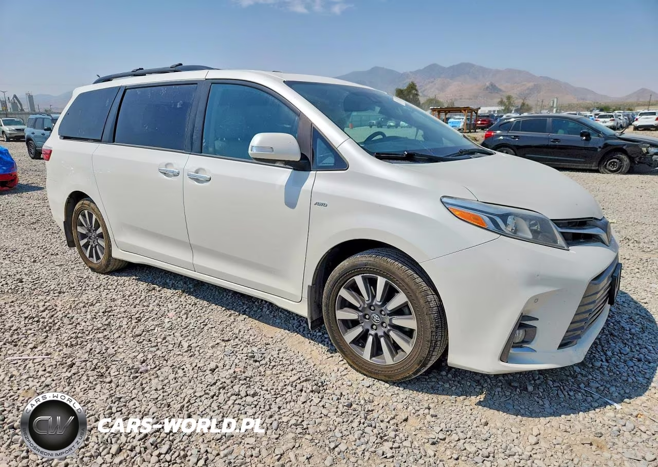2018 Toyota Sienna Limited 7-Passenger VIN:5TDDZ3DC1JS191939 - 4
