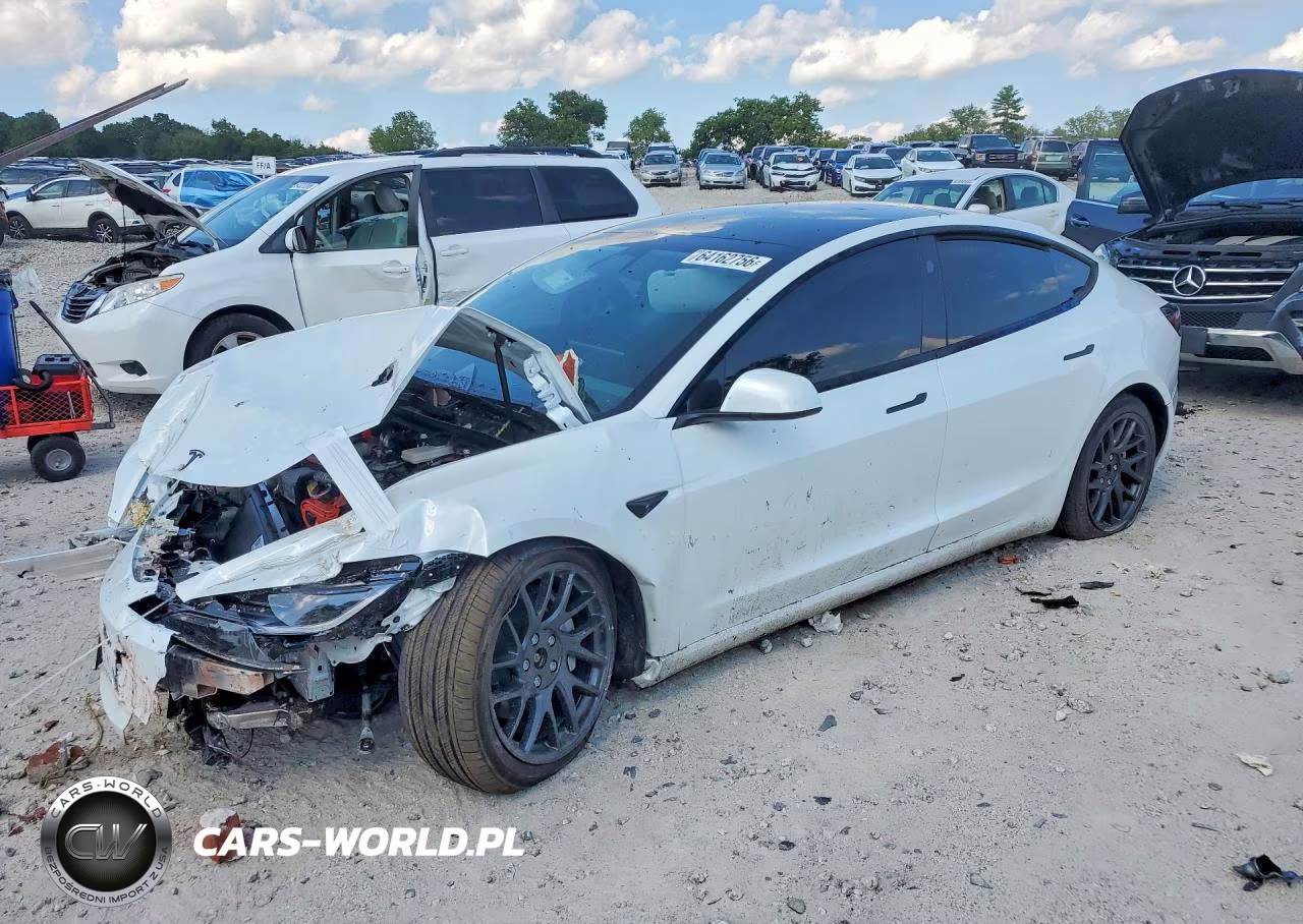 2026 Tesla Model 3 VIN:5YJ3E1EB6TF154331 - 1