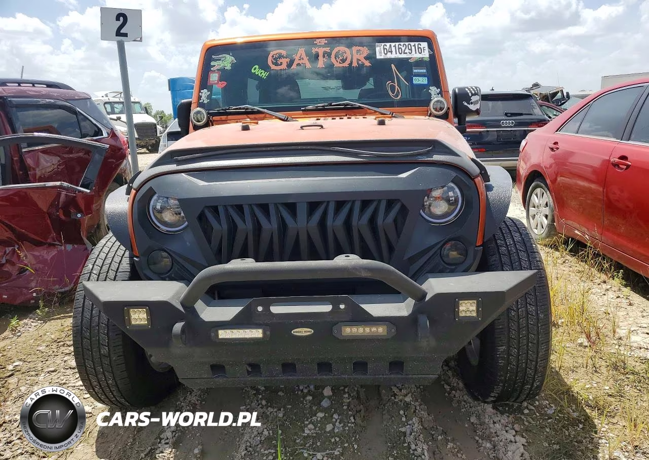 2011 Jeep Wrangler Unlimited Sahara VIN:1J4HA5H1XBL572490 - 5