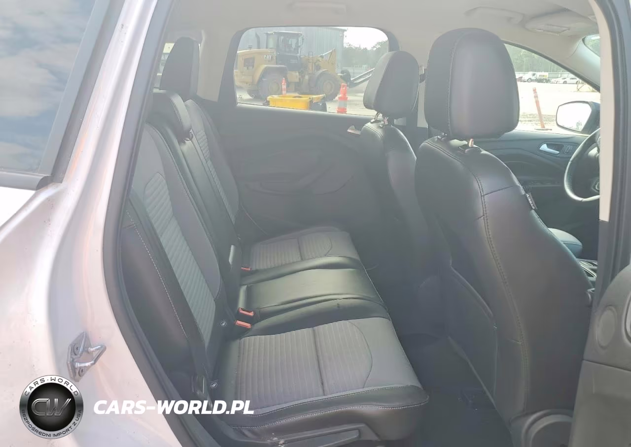 2017 Ford Escape Se VIN:1FMCU0G92HUB95900 - 10