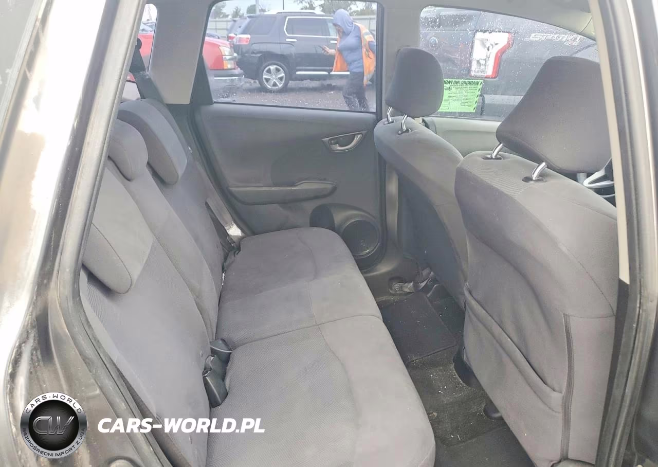 2012 Honda Fit VIN:JHMGE8H3XCC039676 - 10